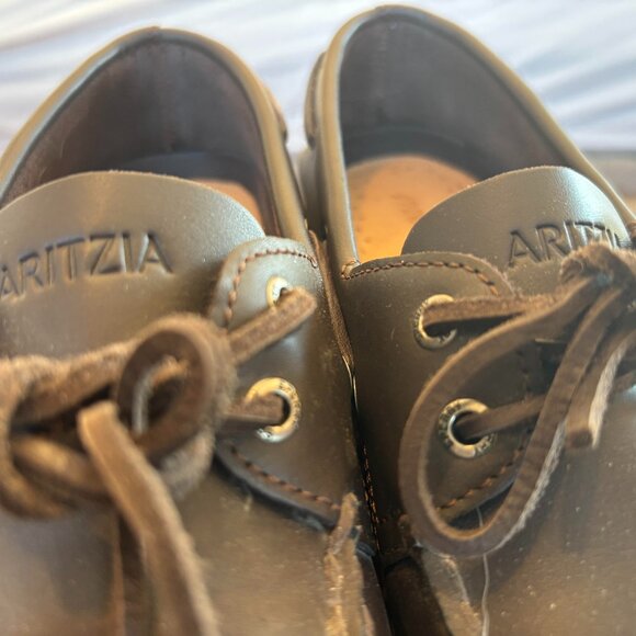 Exclusive Sperry Aritzia Collaboration Boat Shoes with extra colorful laces - Picture 3 of 3